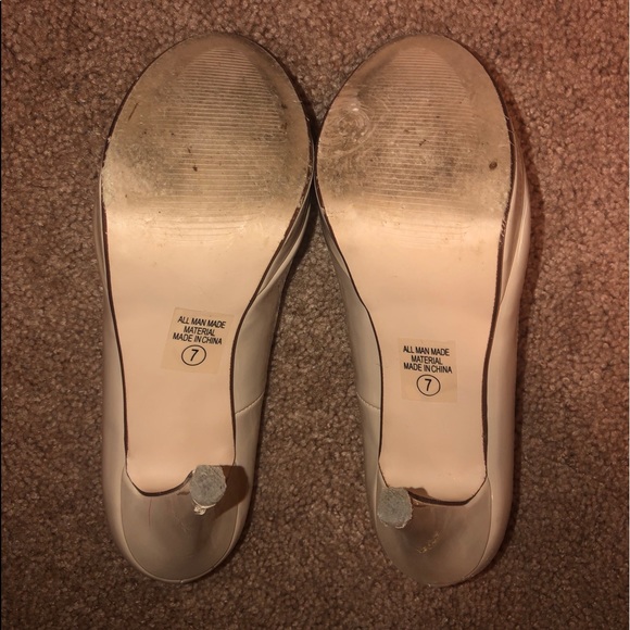 Nude heels - Picture 3 of 5